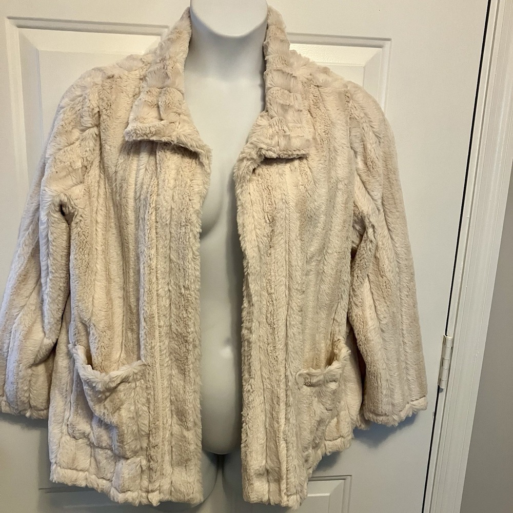 Slinky Brand Size Large Cream Ivory Soft Faux Fur Open Jacket Made In USA Womens